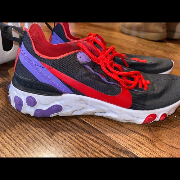 Nike - Picture 4 of 4